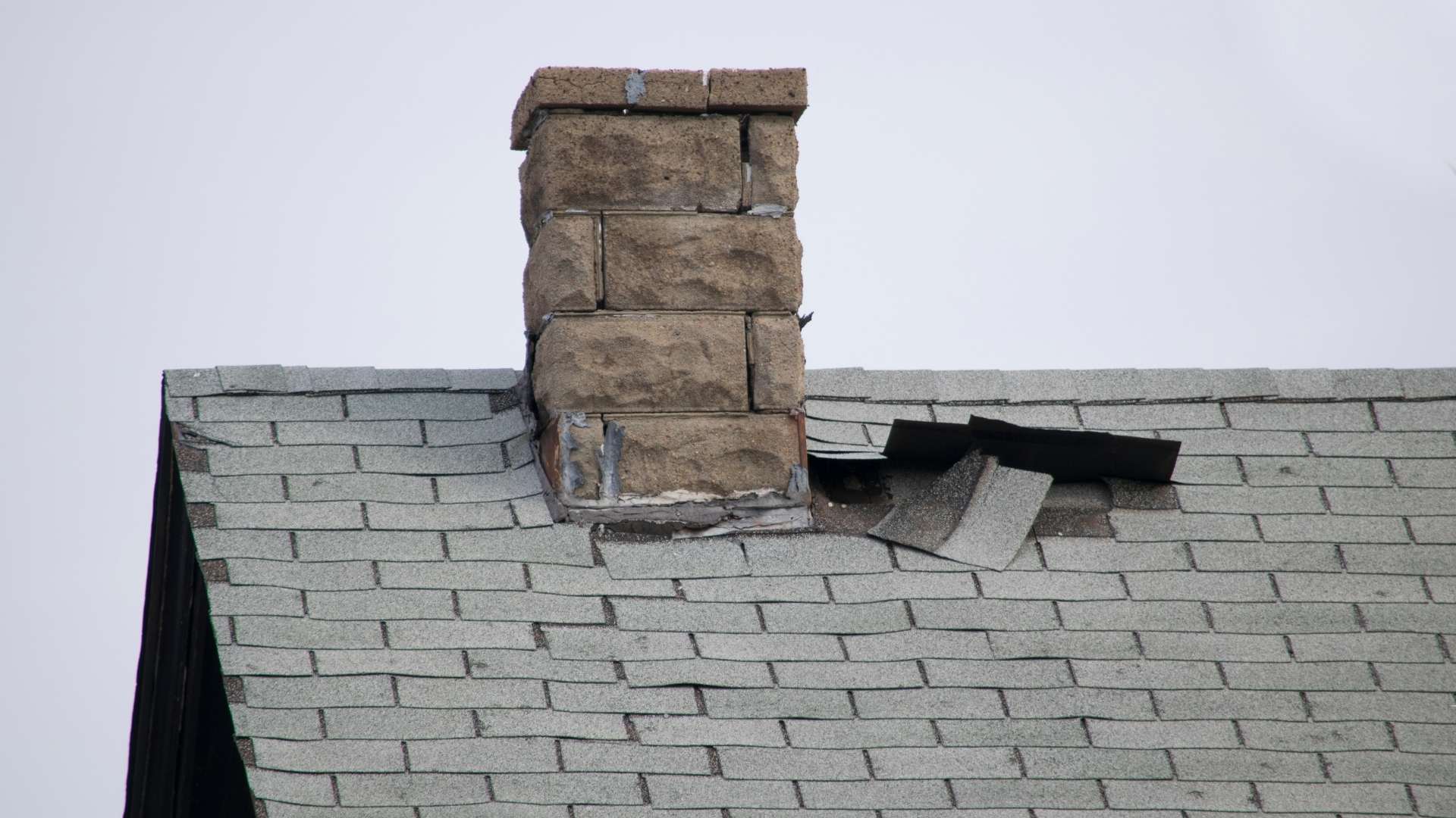 Chimney Leak Repair & Waterproofing 